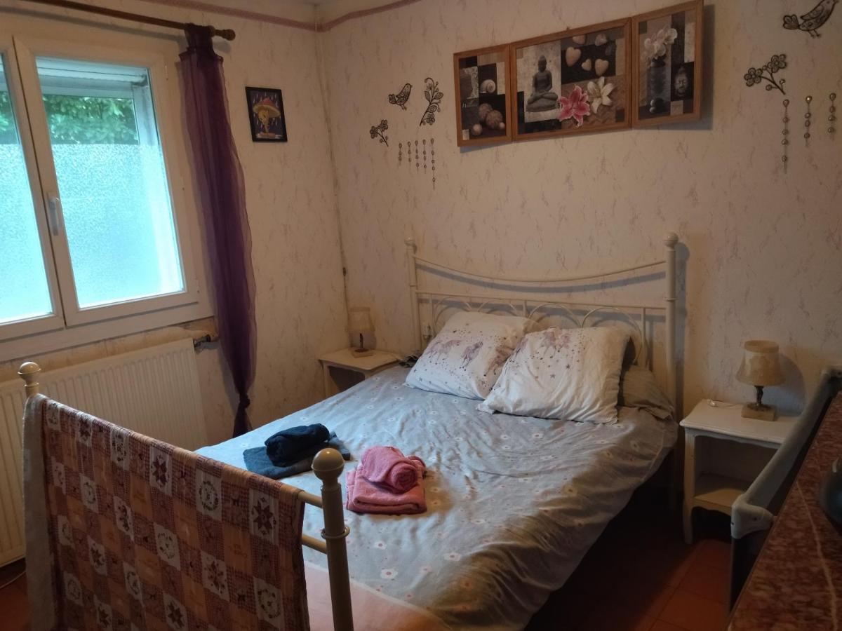 F1 Chambre Et Cuisine Reynès Dış mekan fotoğraf